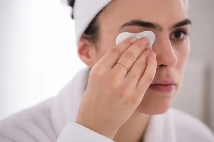 بهترین پاک کننده آرایش پوست خشک