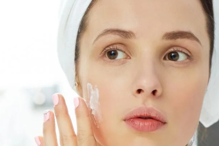 بهترین پاک کننده آرایش برای پوست خشک